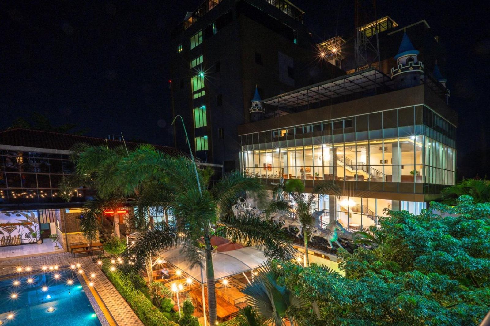 Hotel Grand Valonia Jembel Exterior foto